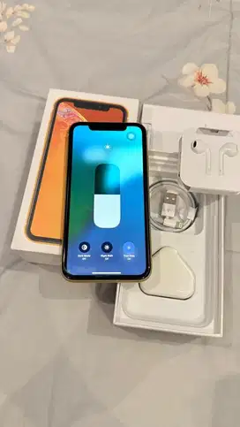 Dijual Iphone Xr Yellow 128GB Lengkap Terdaftar