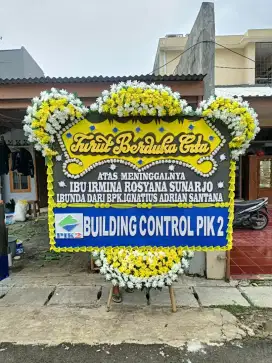 Karangan bunga papan