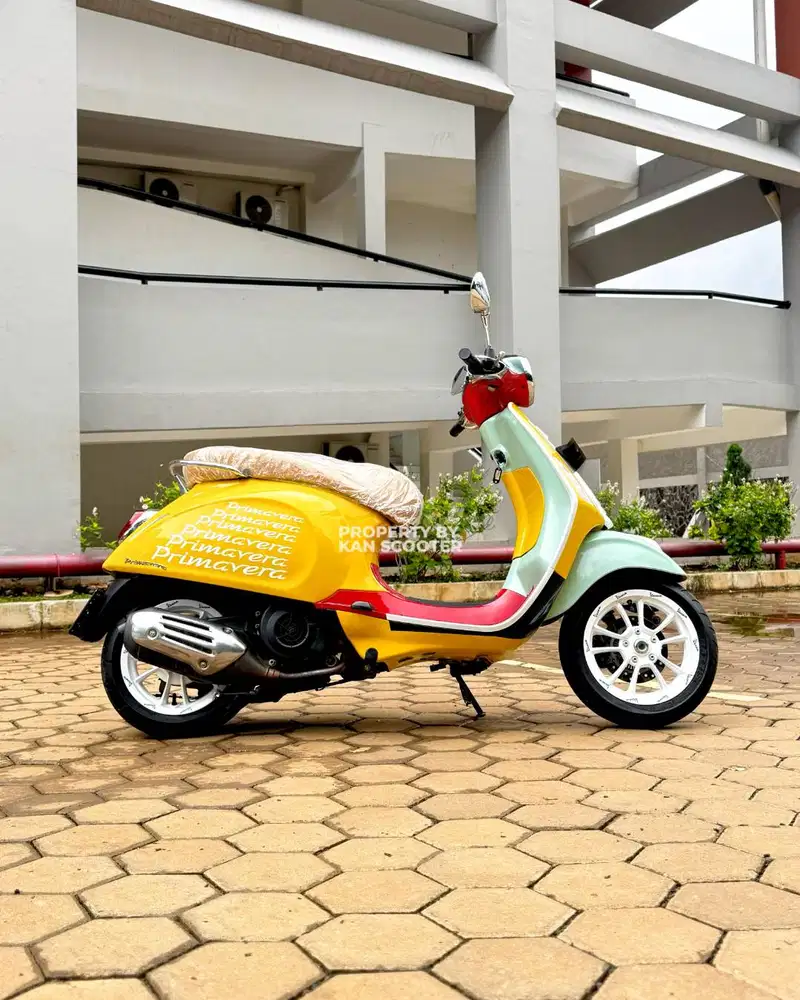 VESPA PRIMAVERA 150 iGET ABS FACELIFT 2021 TERMURAH