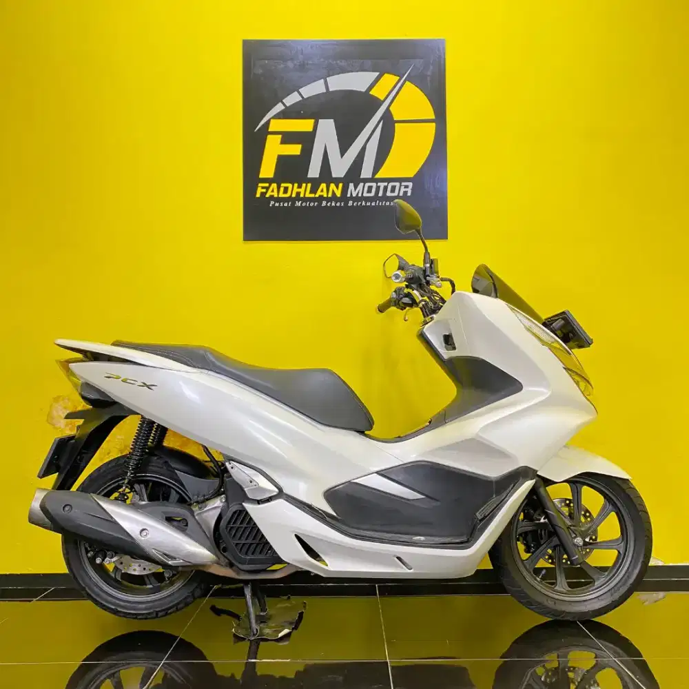 Honda PCX Tahun 2020 putih plat Tangerang Selatan joss istimewa