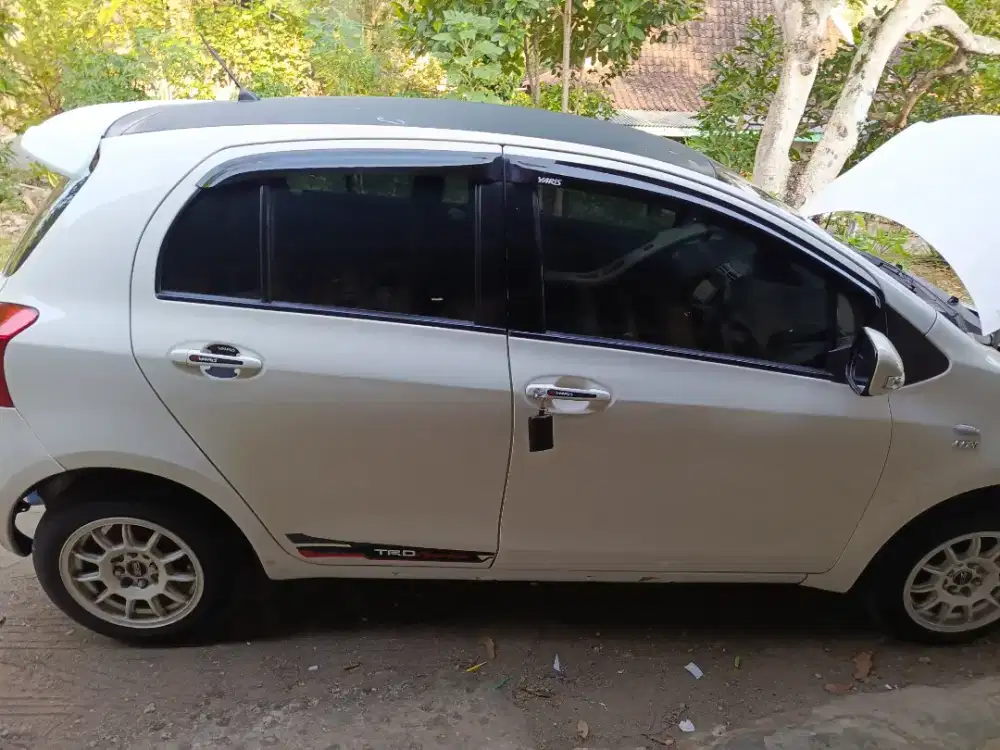 Yaris 1.5 Manual