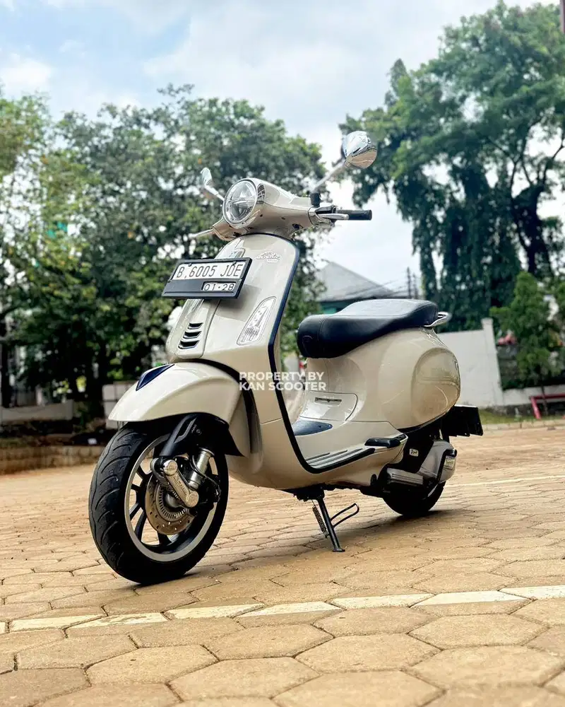 JUAL MURAH VESPA PRIMAVERA 150 IGET ABS FACELIFT 2022 MULUS
