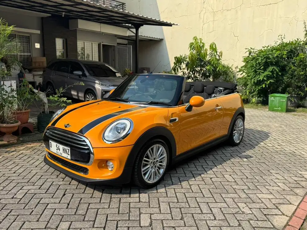 Mini Cooper Cabrio 2017 Plat D bandung KM 33rb