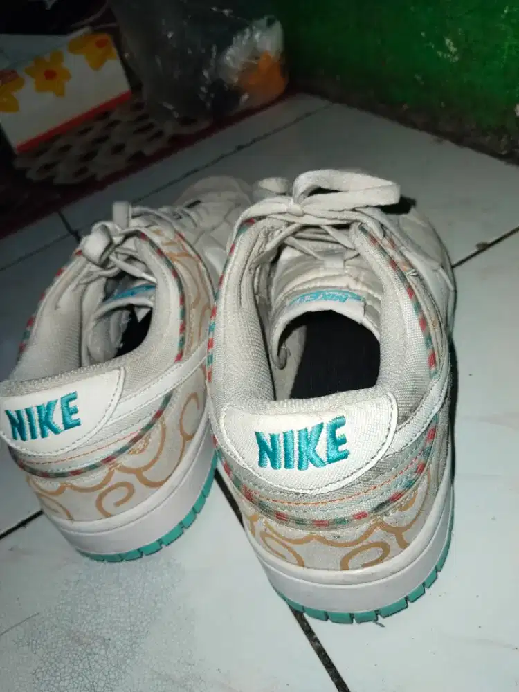Jual sepatu Nike seken