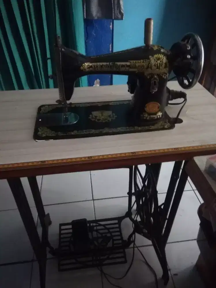 Dijual Mesin jahit klasik