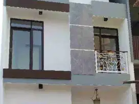 Rumah Modern Konsep Townhouse 2 Lantai Siap Huni Strategis di Matraman