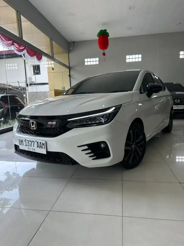 Honda City RS Hatcback MT 2025 nik 2023 KM 1 Rb