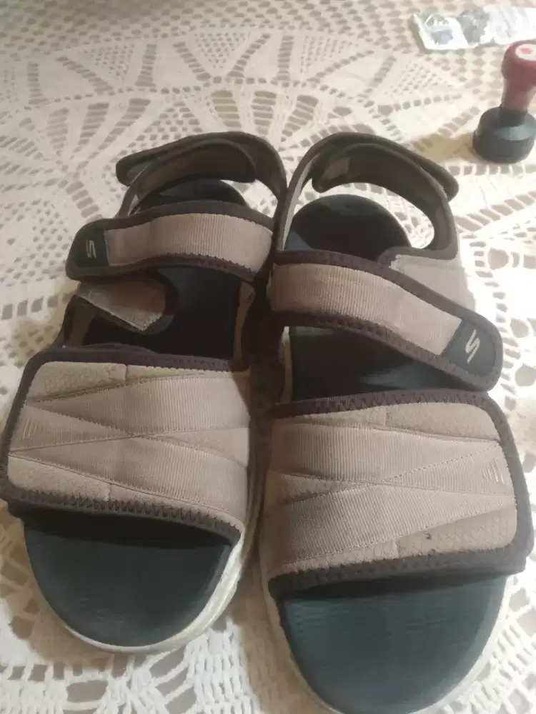 Jual sendal Skechers