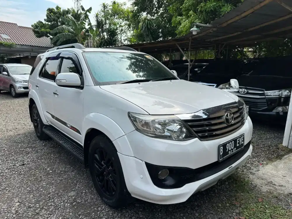 TOYOTA FORTUNER TRD DIESEL MANUAL 2012