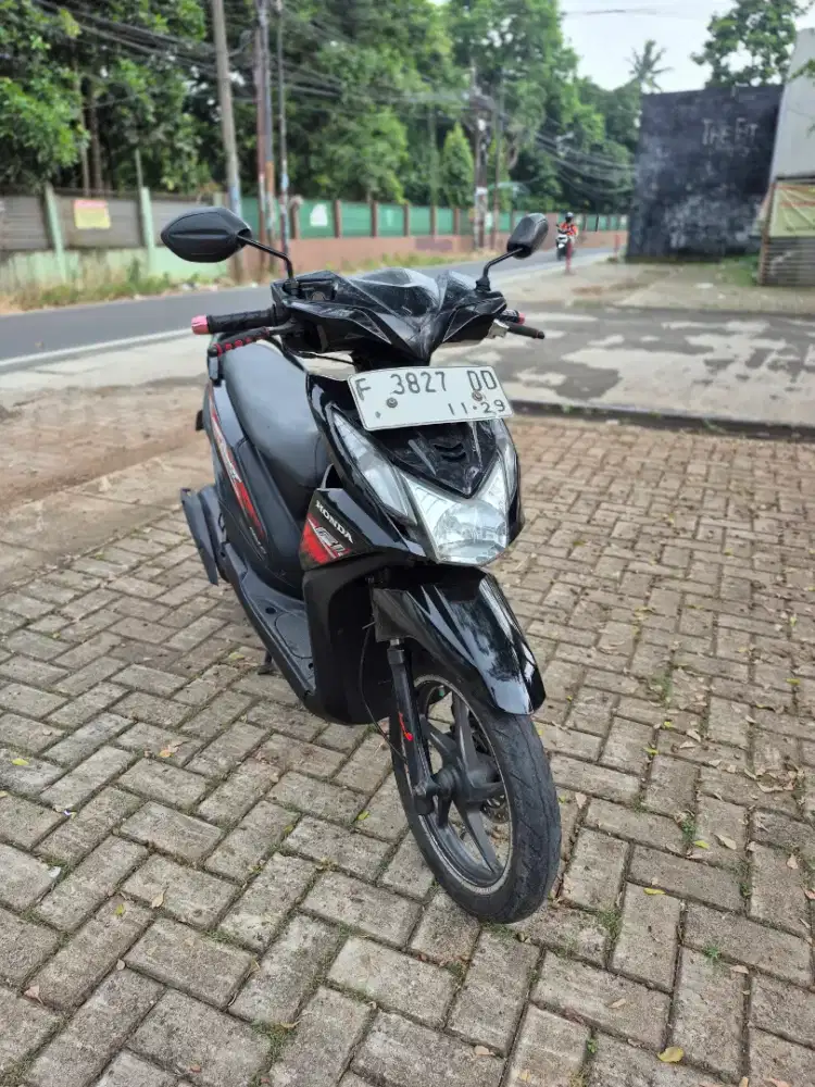 Dijual Honda Beat FI tahun 2014 pajak hidup mesin bagus