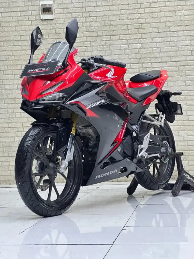 Honda CBR 150 R ABS 2021