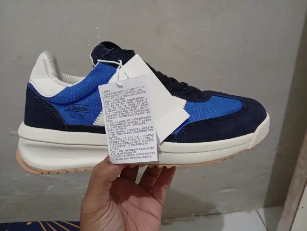 Sepatu casual SL 72 BOOST Size 43