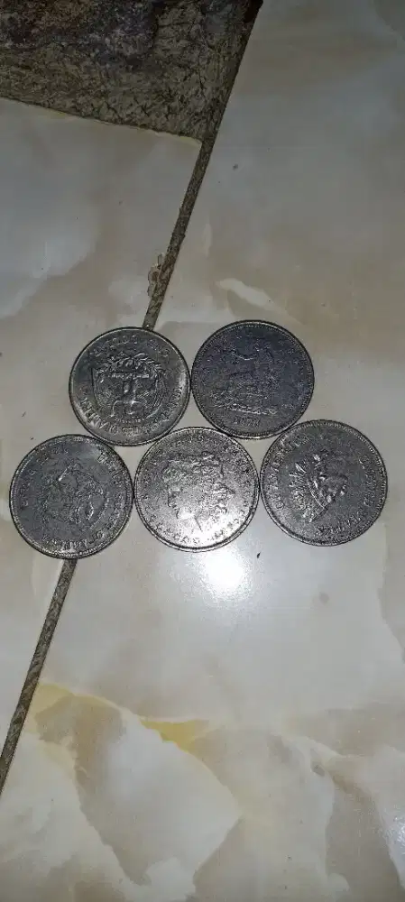 Uang dolar kuno Amerika