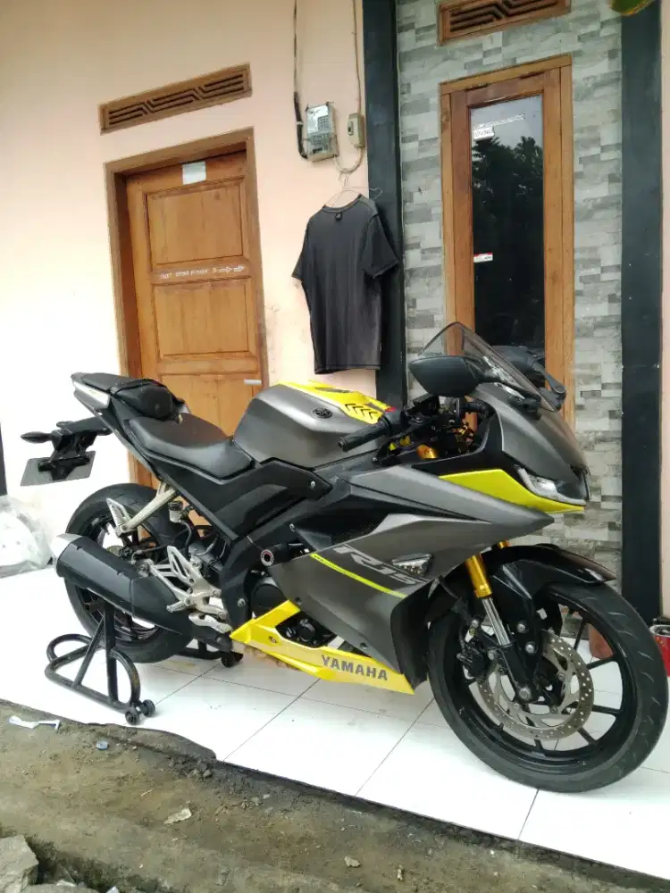 Spakbor depan R15v3 2019