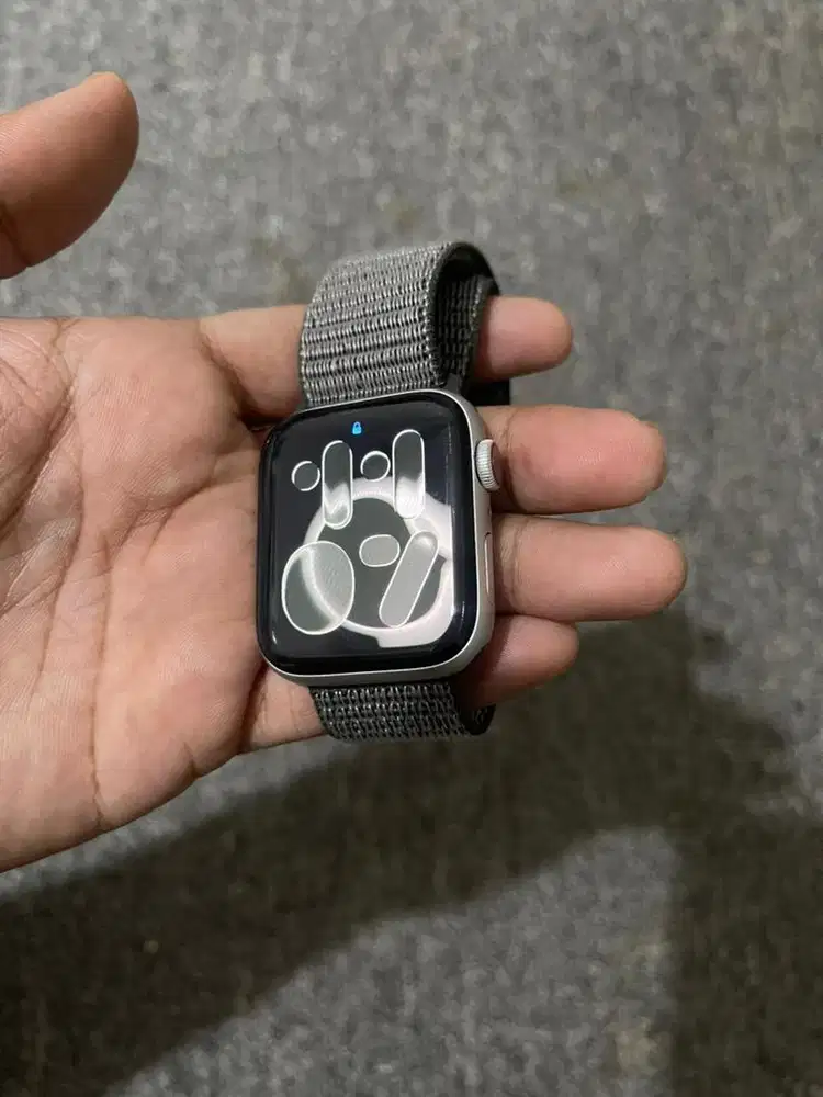 Apple watch seri 6 44 mm IOS 26