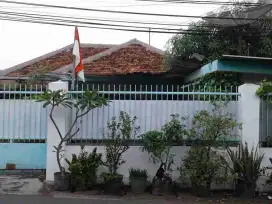 DIJUAL RUMAH HOOK HALAMAN LUAS TEBET JAKARTA SELATAN