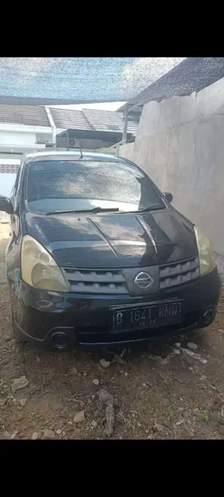 Jua mobil grand Livina