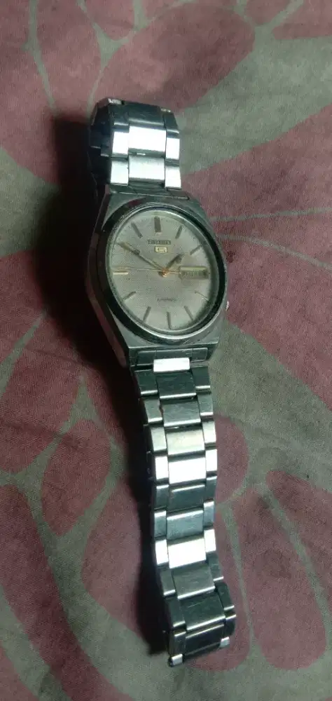 Jam tangan SEIKO-5, Vintage 7009-876A (Otomatis)