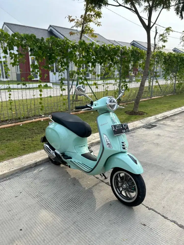 PIAGGIO VESPA PRIMAVERA 150S ABS TIPE TERTINGGI tahun 2022 akhir