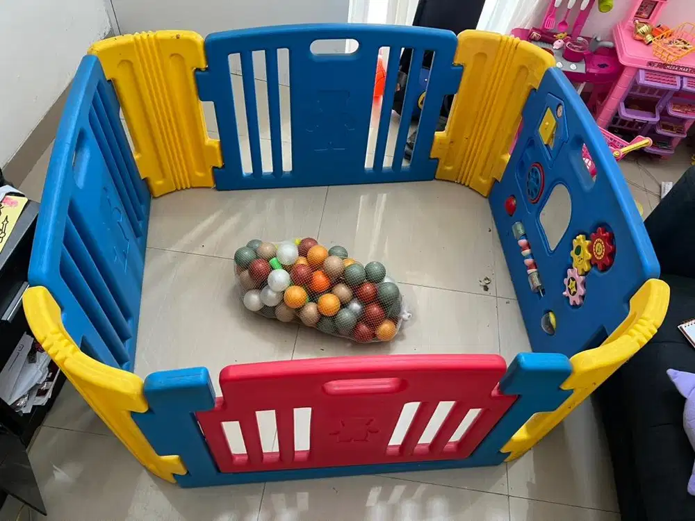 Preloved Pagar Anak play Fence Untuk Belajar Jalan