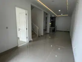 Rumah Nempel BSD City Serpong, Baru 2 LANTAI Townhouse Murah Tangerang