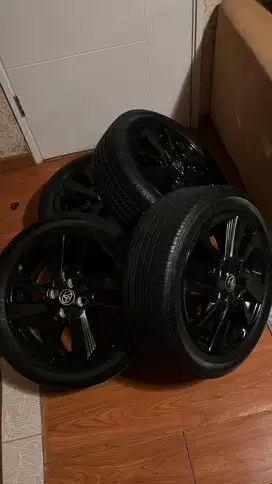 Velg Original Toyota Yaris 2022 + Ban Bridgestone Turanza