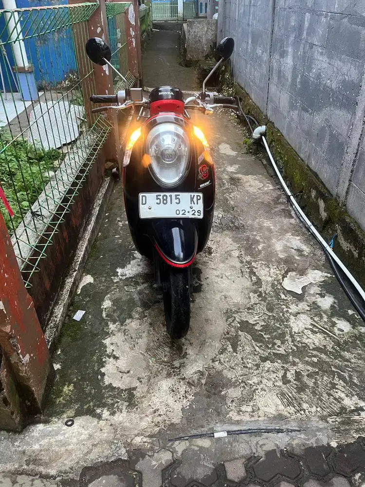Honda Scoopy fi 2014 hitam