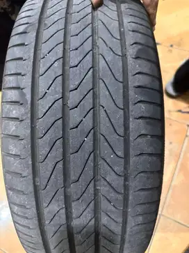 Ban mobil Continental 215/55/R17
