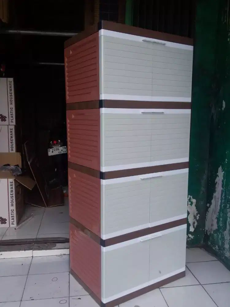 Lemari plastik full rak