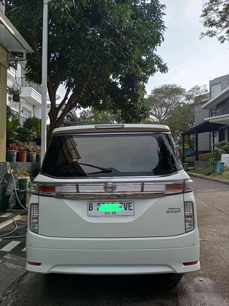 Dijual Elgrand 2016