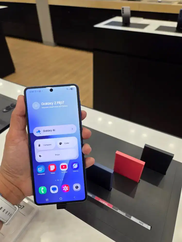 SAMSUNG GALAXY Z FLIP 7