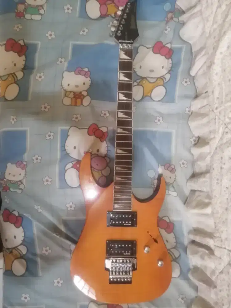 Gitar listrik merk Rocknes