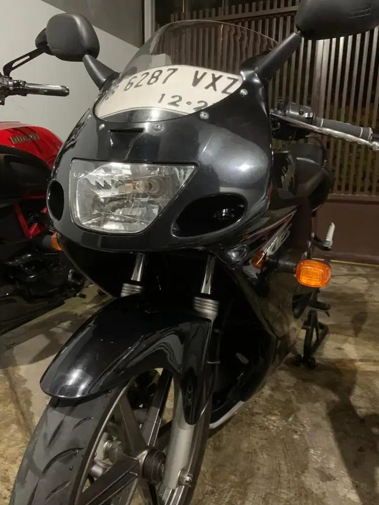 Kawasaki Ninja RR 2011 siap pakai