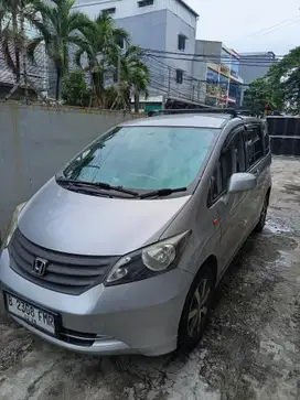 Honda Freed 2010 Bensin
