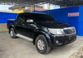 Toyota Hilux 2.5 G 4x4 MT 2012