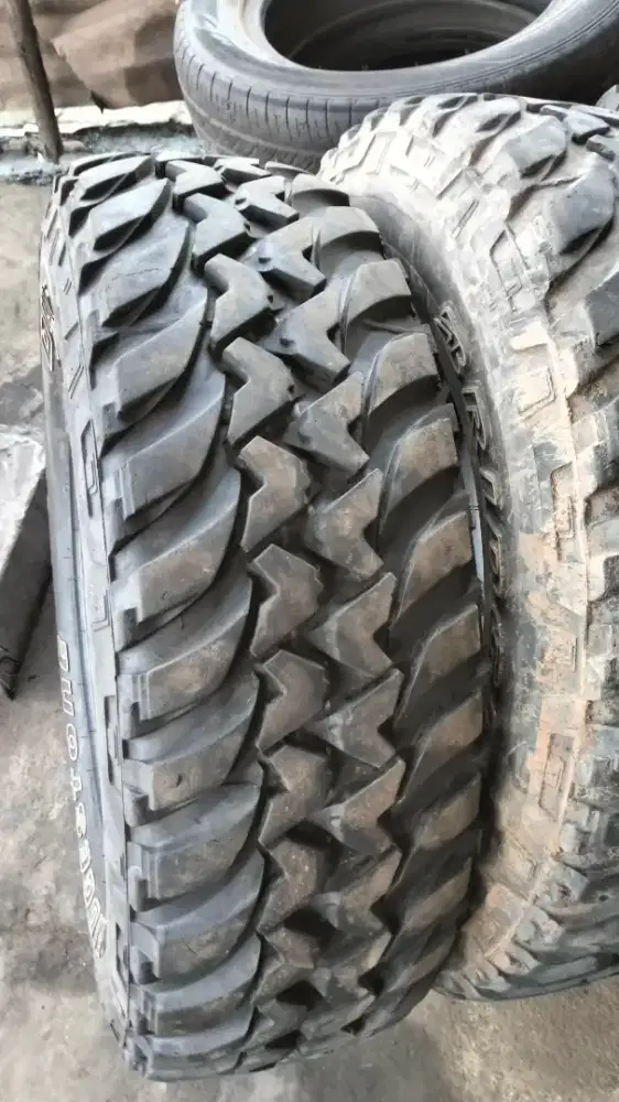 Ban bregestone.245/75:R:16 nik.2023/2024