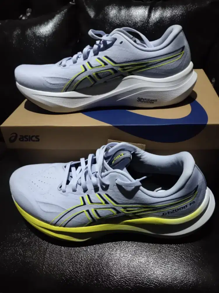 Sepatu ASICS Men GT-2000 14 Standard