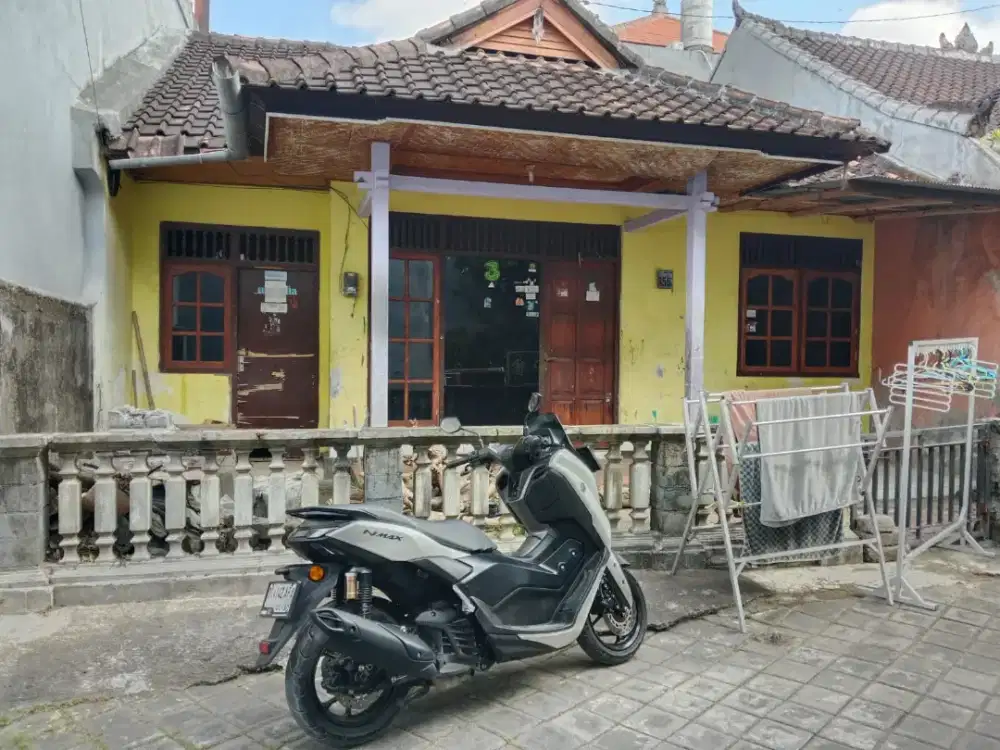 Jual tanah isi bangunan di Jl Gunung Sari Padang Sambian Denpasar Bali