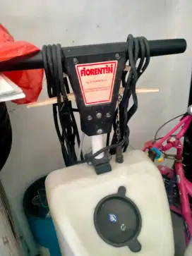 dijual ajah dr pada ga kepake...