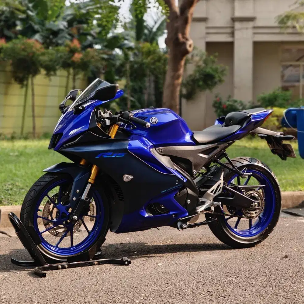 YAMAHA YZF R15 V4 BIRU 2023 KM 2K PAJAK PANJANG LIKE NEW