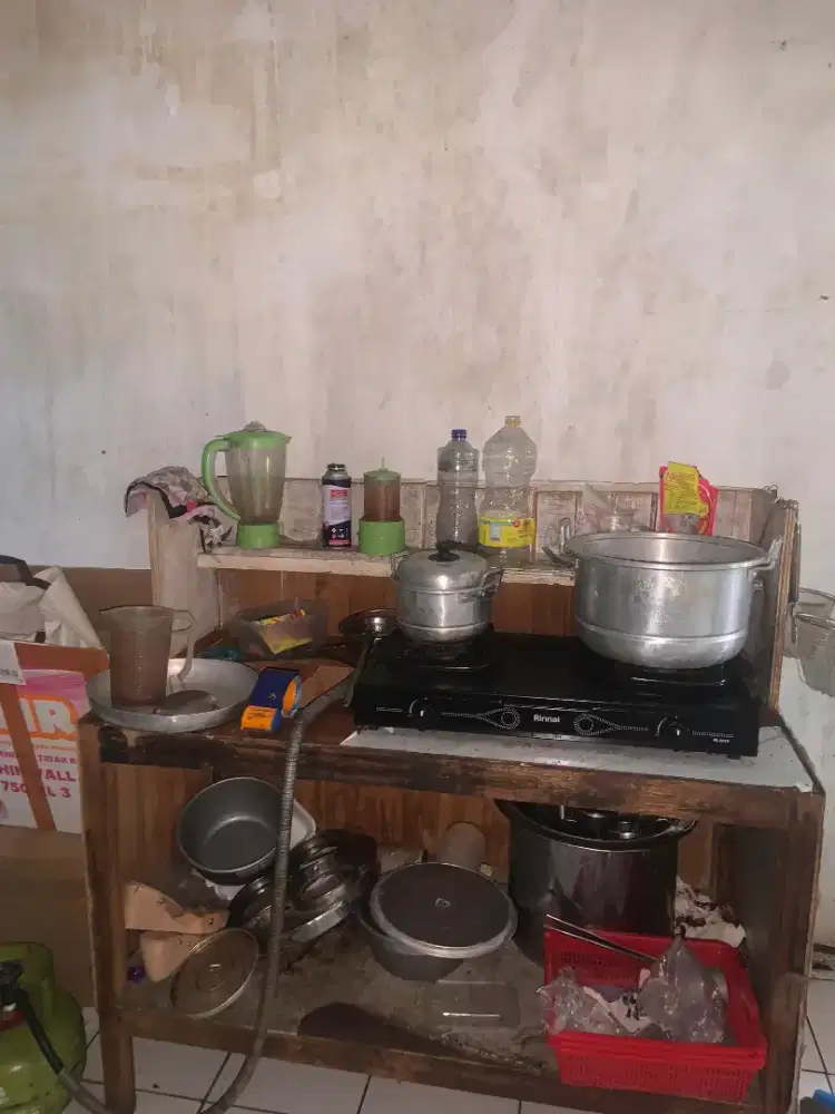 Meja dapur kayu