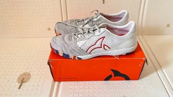 SEPATU FUTSAL ORTUSEIGHT JOGOSALA ASCEND - OFF WHITE/CAMO - 45