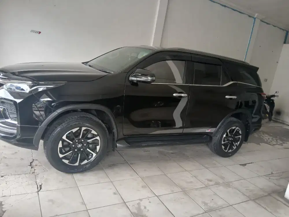 Di jual fortuner GR 2,4 AT