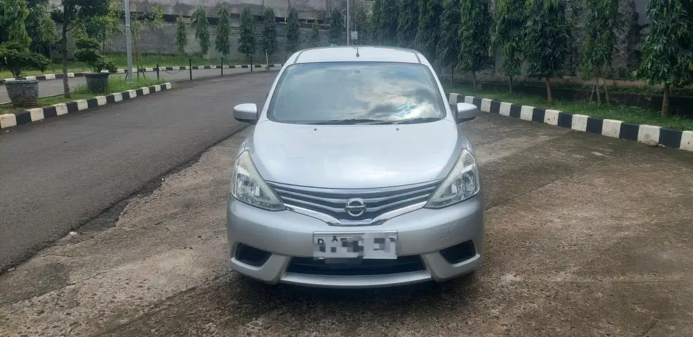 Nissan Grand livina 2013 Bensin