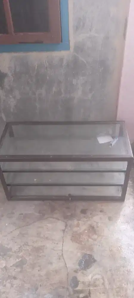dijual rak rokok mulus dan masi sangat bagus