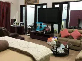 Rumah Surabaya Tengah Kota Manyar Kartika Kolam Renang