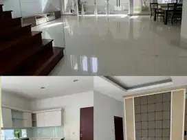 Semi Furnished Rumah Graha Family Blok O
