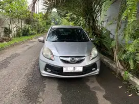 HONDA BRIO E AT (Bukan CVT) Pribadi A/N sendiri, Tgn 1 dari Baru