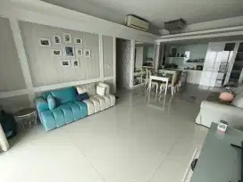 Disewakan Apartemen St. Moritz Royal Tower 3BR Bagus