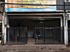Disewakan Ruko Mainroad Sarijadi 3 Lantai Cocok untuk usaha/Investasi Pusat Kota Bandung